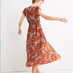 Madewell Midi Dress in Gathered Blooms